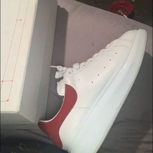 white and red mcqueens men